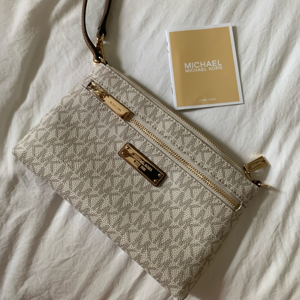 Michael kors wallet